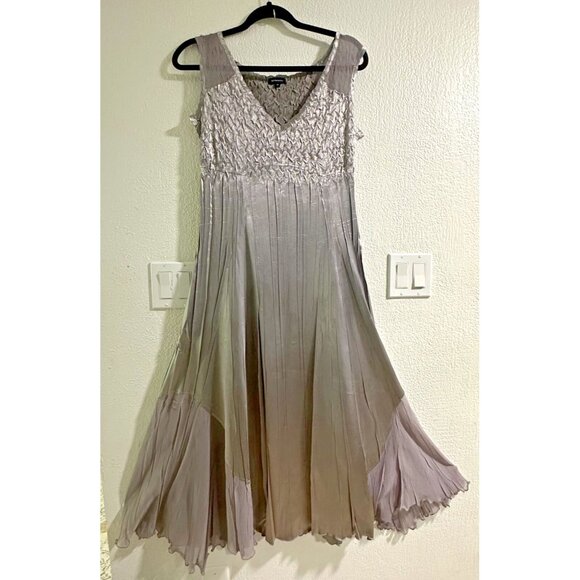 Komarov Dresses & Skirts - Komarov Formal Special Occasion BoHo Dress M Lightweight Midi V- Neck Chiffon
